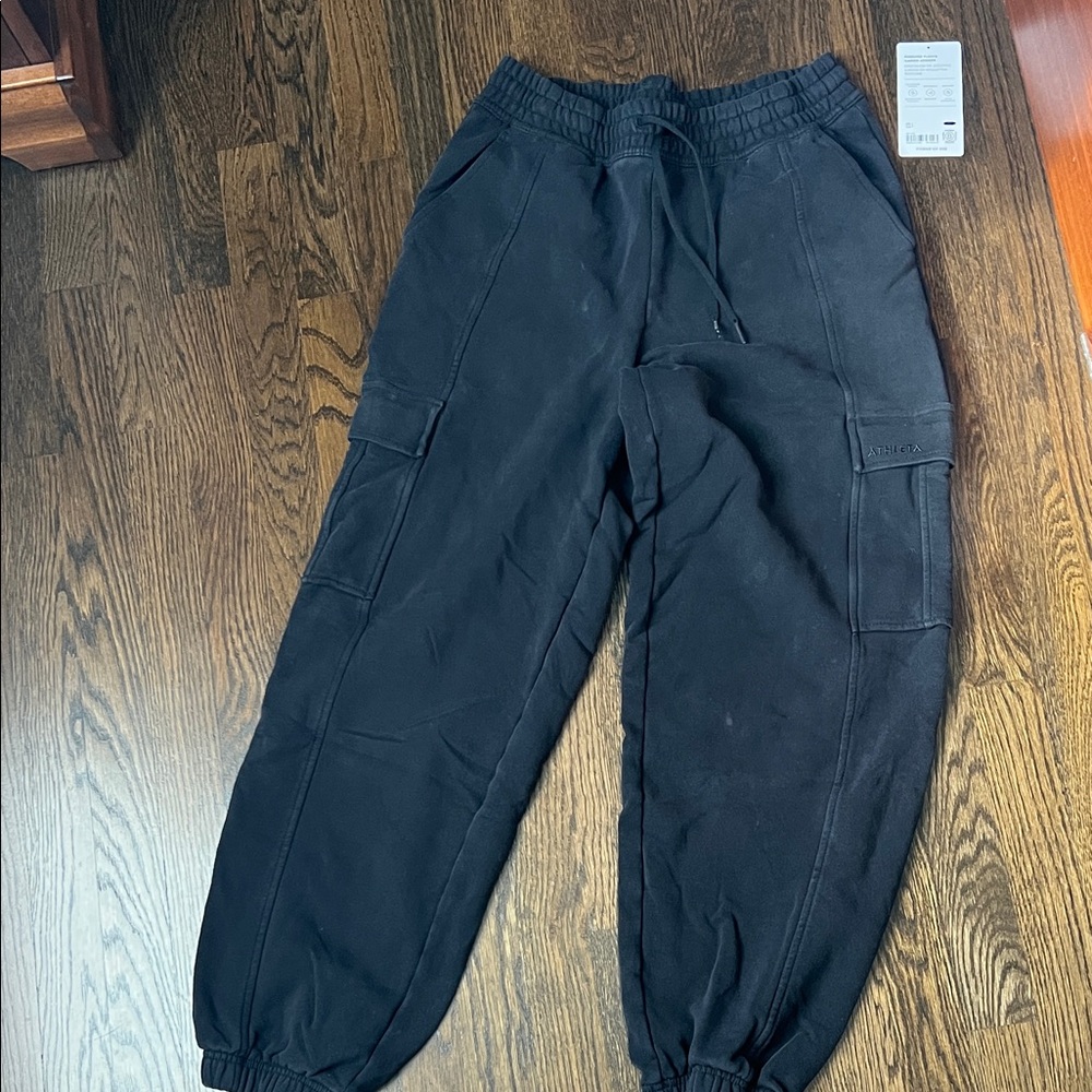 Athleta forever fleece cargo jogger - S